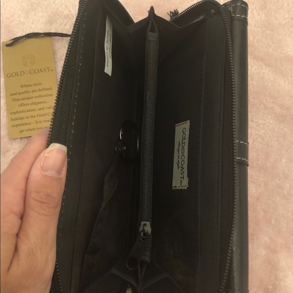 Ladies Black Wallet - Picture 3 of 7